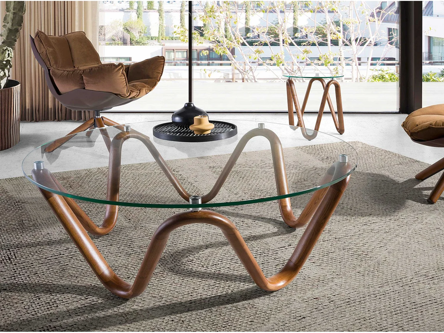 Ronde salontafel van gehard glas en walnoot 2124 ANGEL CERDA