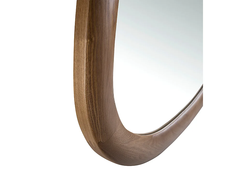 Wandspiegel in walnootkleur met organische vorm 3245 ANGEL CERDA