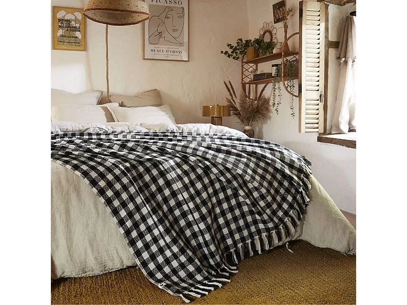 Plaid à franges à carreaux 180 x 220 cm