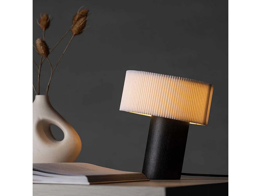 Branäs tafellamp zwart.