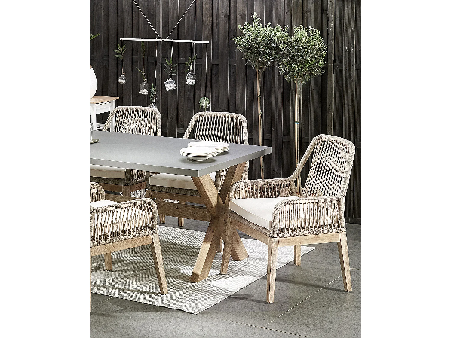 Lot de 2 chaises de jardin avec coussins OLBIA Blanc cassé