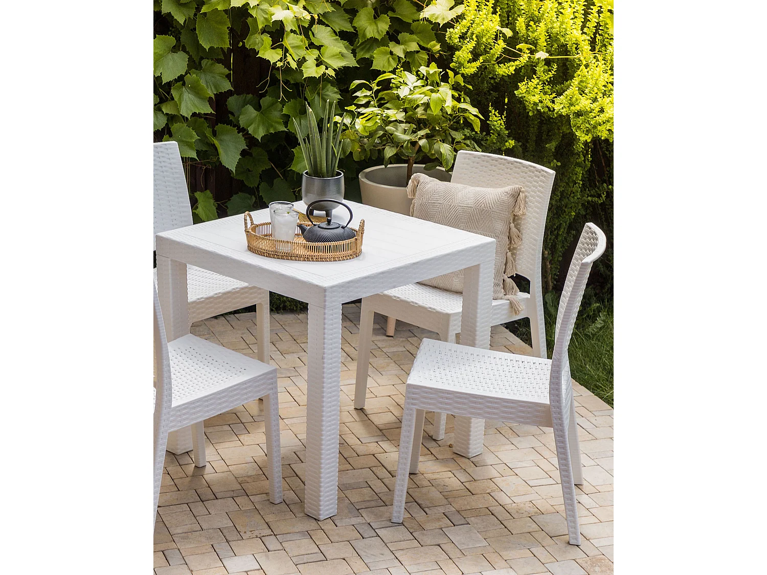 Lot de 4 chaises de jardin FOSSANO Matière synthétique Blanc