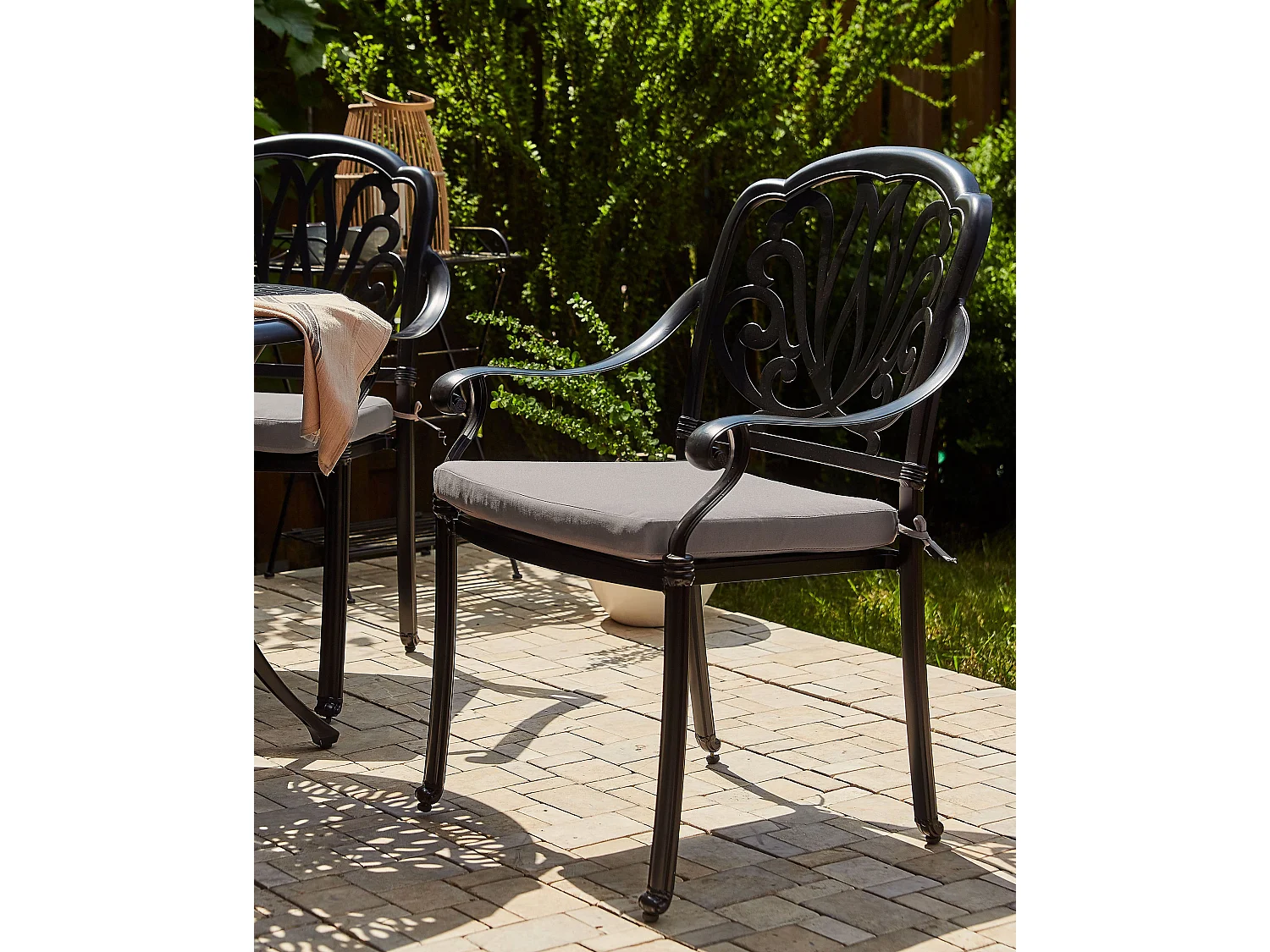 Conjunto de 4 cadeiras de jardim com almofadas ANCONA Metal Preto