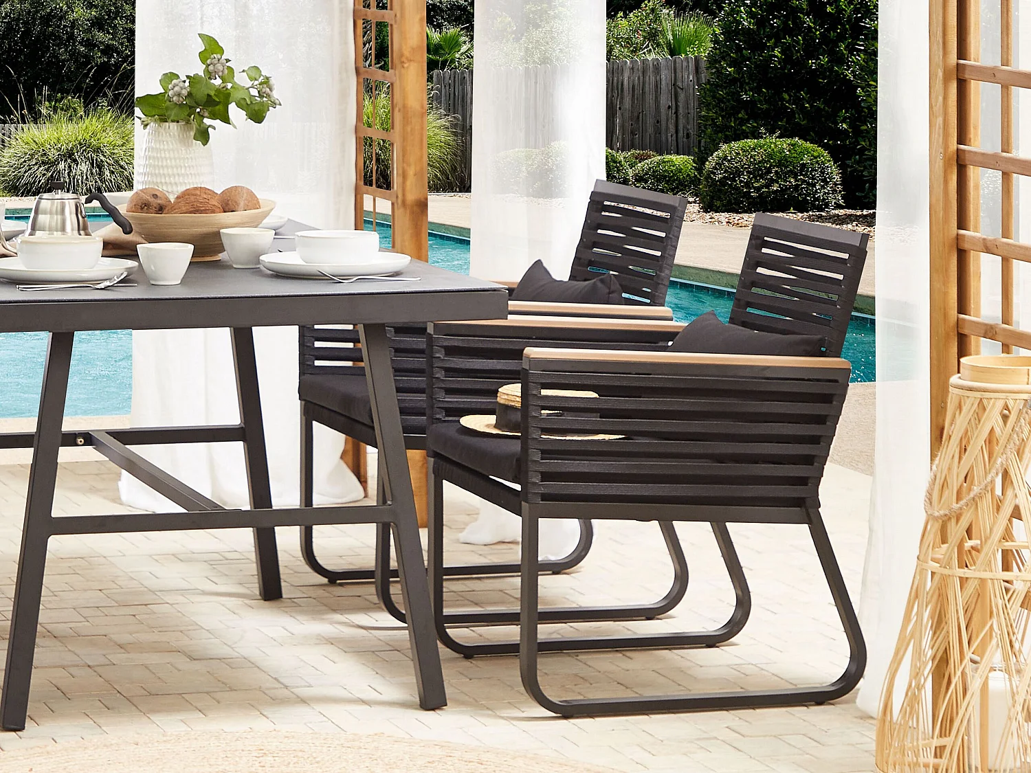 Komfortables 2er Set Gartenstühle Aluminium / Flachseil schwarz - Inklusive Polsterkissen - Stilvoll und Wetterbeständig - CANETTO