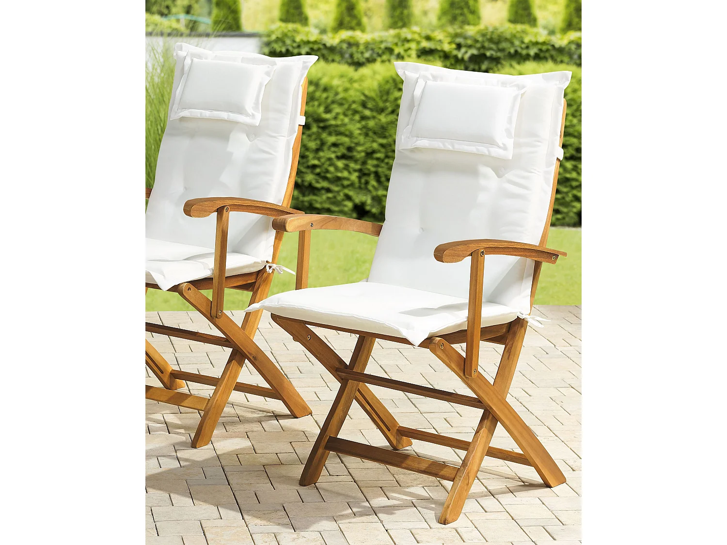 Gartenstühle mit bequemen Armlehnen 2 Set Akazienholz heller Holzfarbton Maui