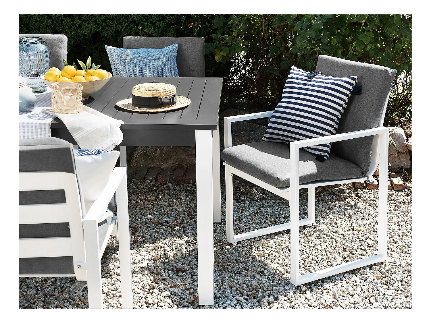 Lot de 4 chaises de jardin avec coussins PANCOLE Tissu Gris