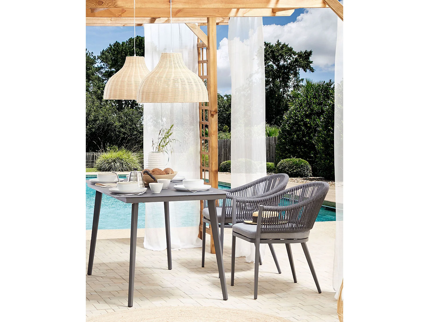 Lot de 2 chaises de jardin avec coussins MILETO Métal Gris