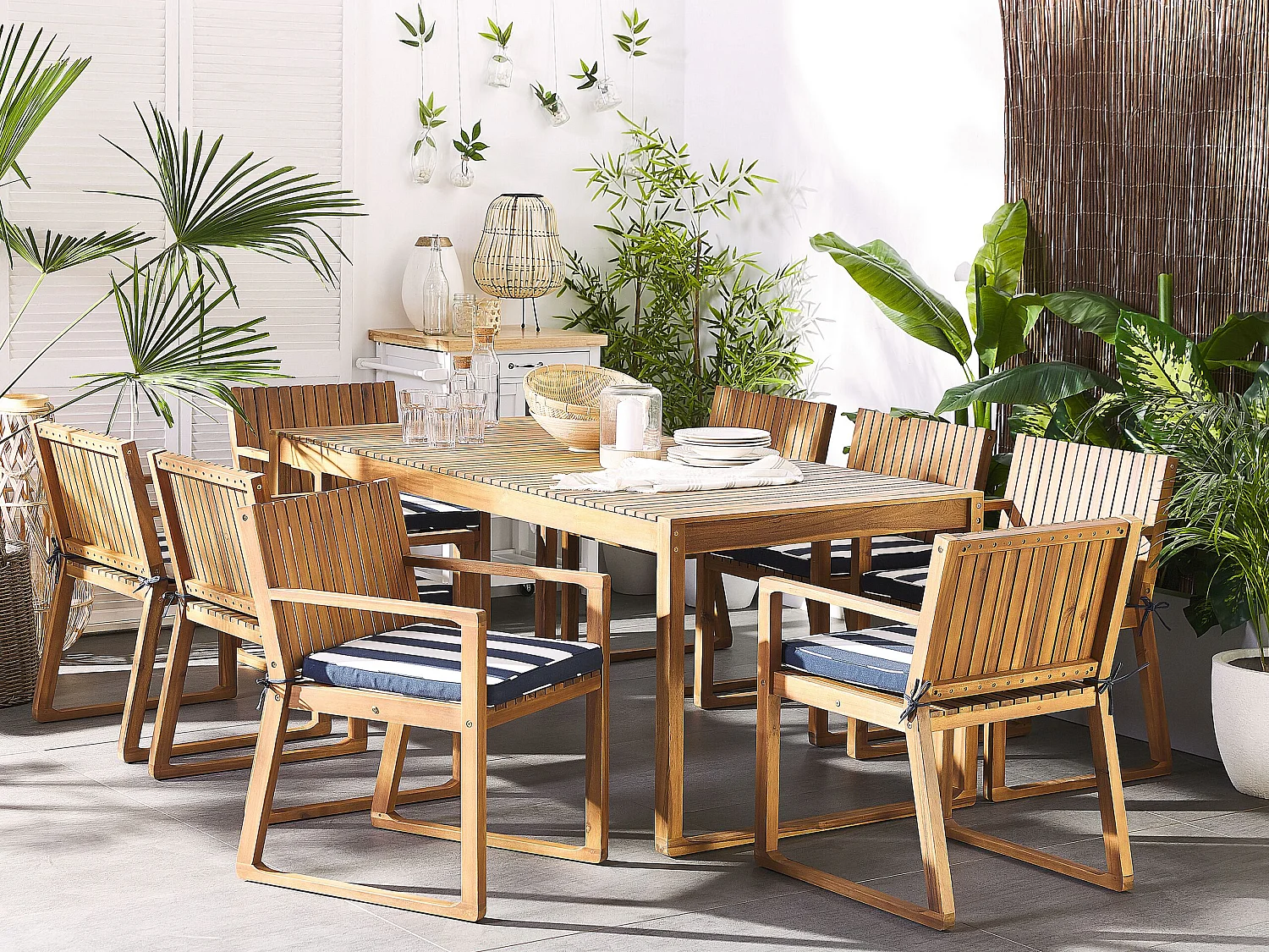 Salle à manger de jardin 8 places SASSARI avec coussins Acacia Bleu marine