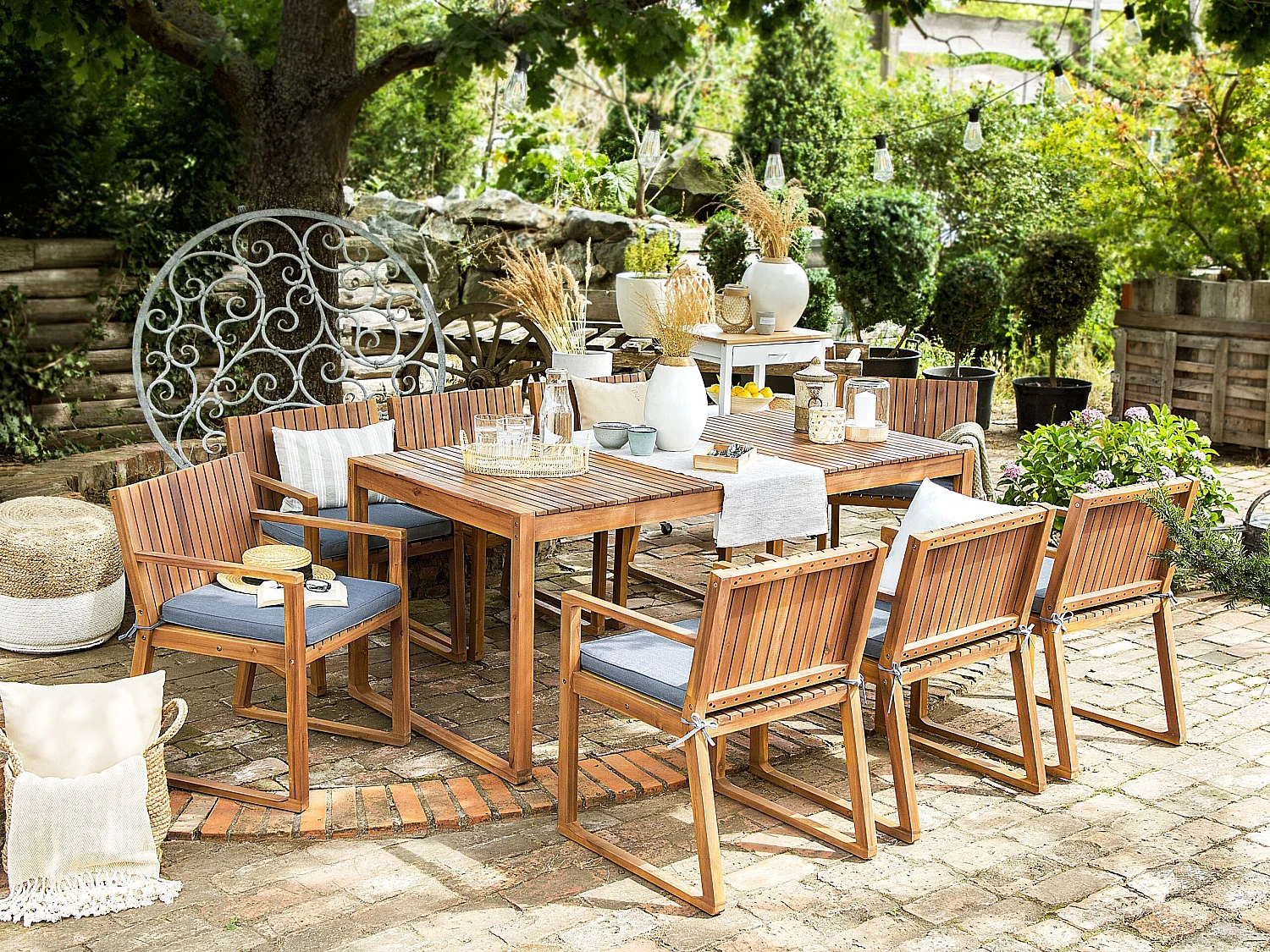 Salle à manger de jardin 8 places SASSARI avec coussins Acacia Bleu