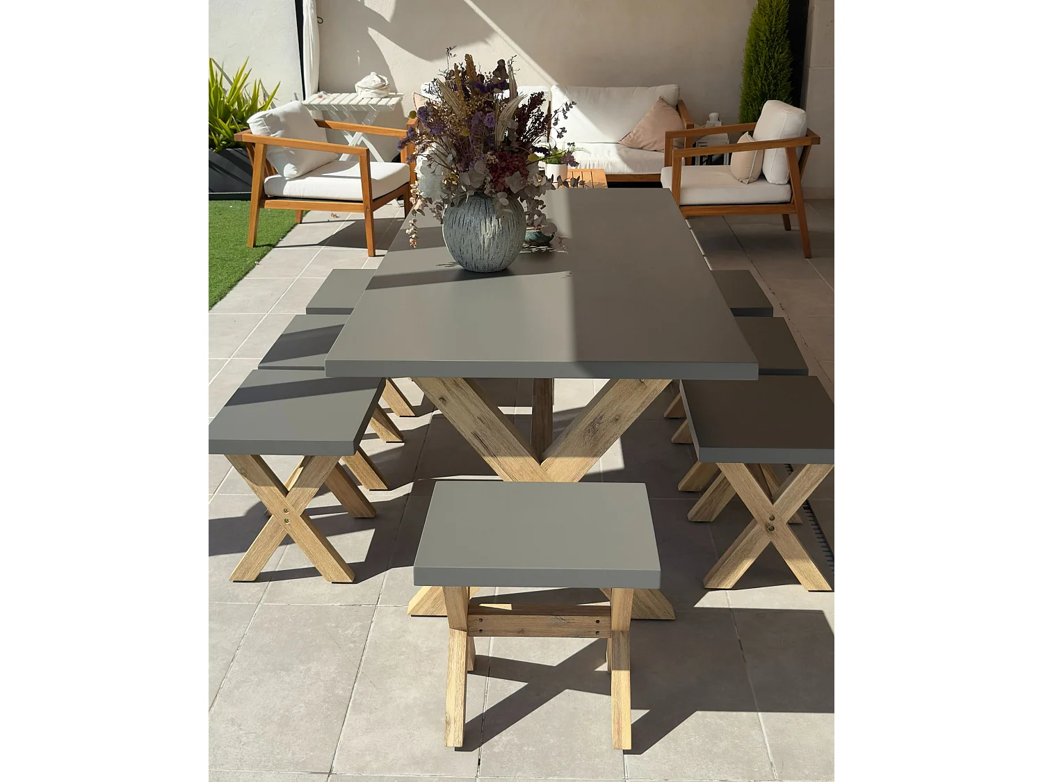 Salle à manger de jardin avec bancs 6 places OLBIA Béton Gris