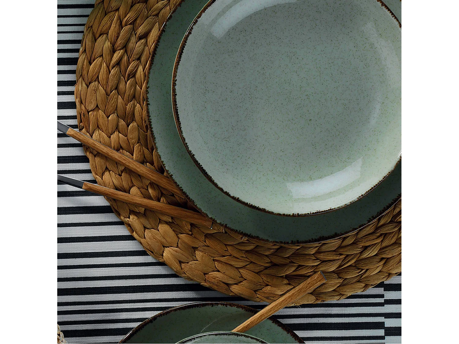 Service de table 24 pièces Ameil Porcelaine tacheté Vert et Marron