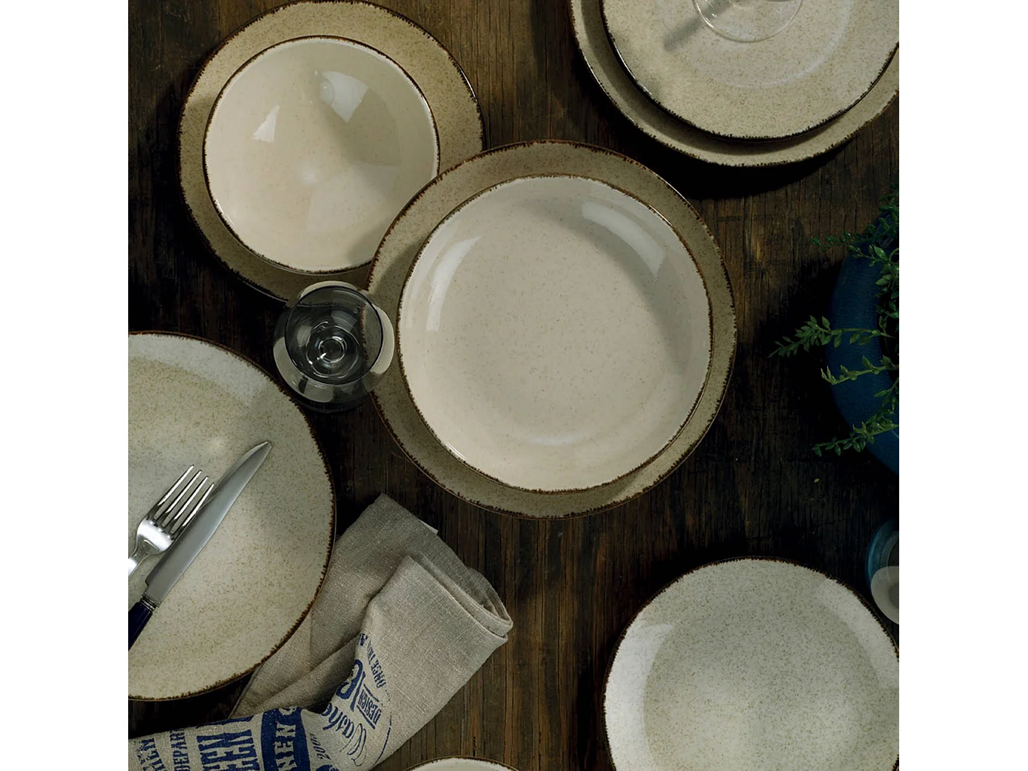 Service de table 24 pièces Ameil Porcelaine tacheté Cannelle et Marron