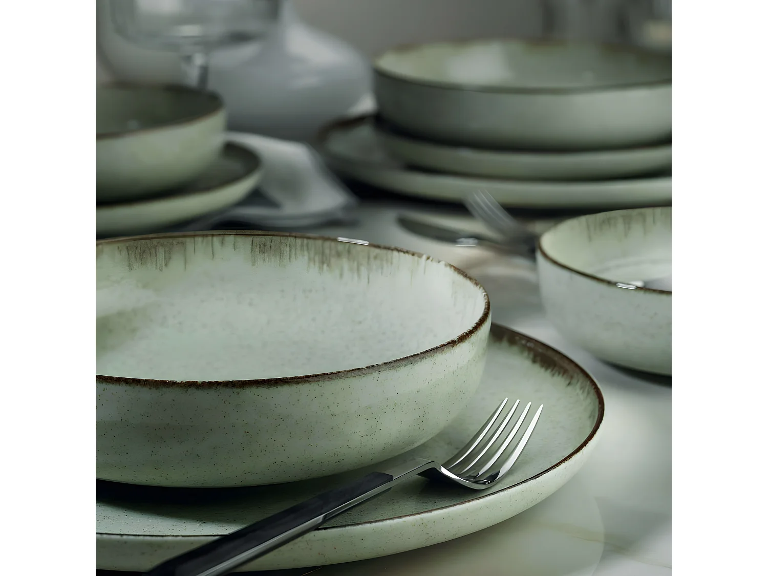 Service de table 24 pièces Ammeli 100% Porcelaine tacheté Vert et Marron