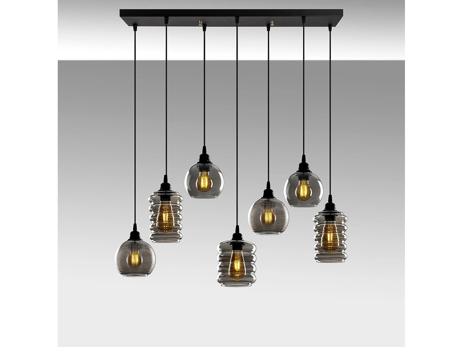 Suspension 7 lampe boules & tubes alignés saccade Mervin 85cm Métal Noir et Verre Fumé