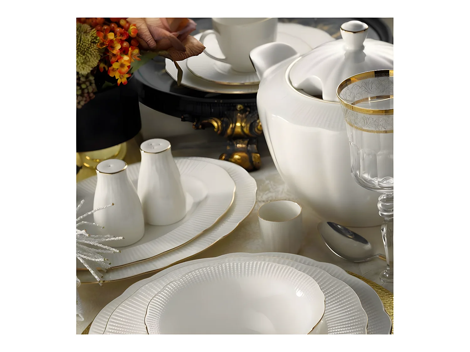 Service de table complet 83 pièces Avout 100% Porcelaine Blanc liseré Or