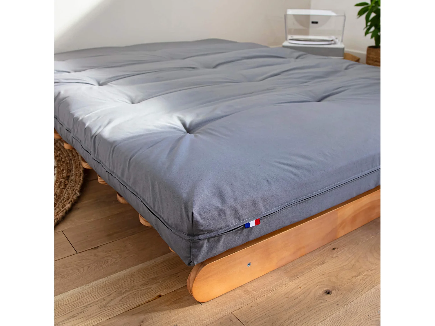 Matelas futon gris clair en coton 140x190