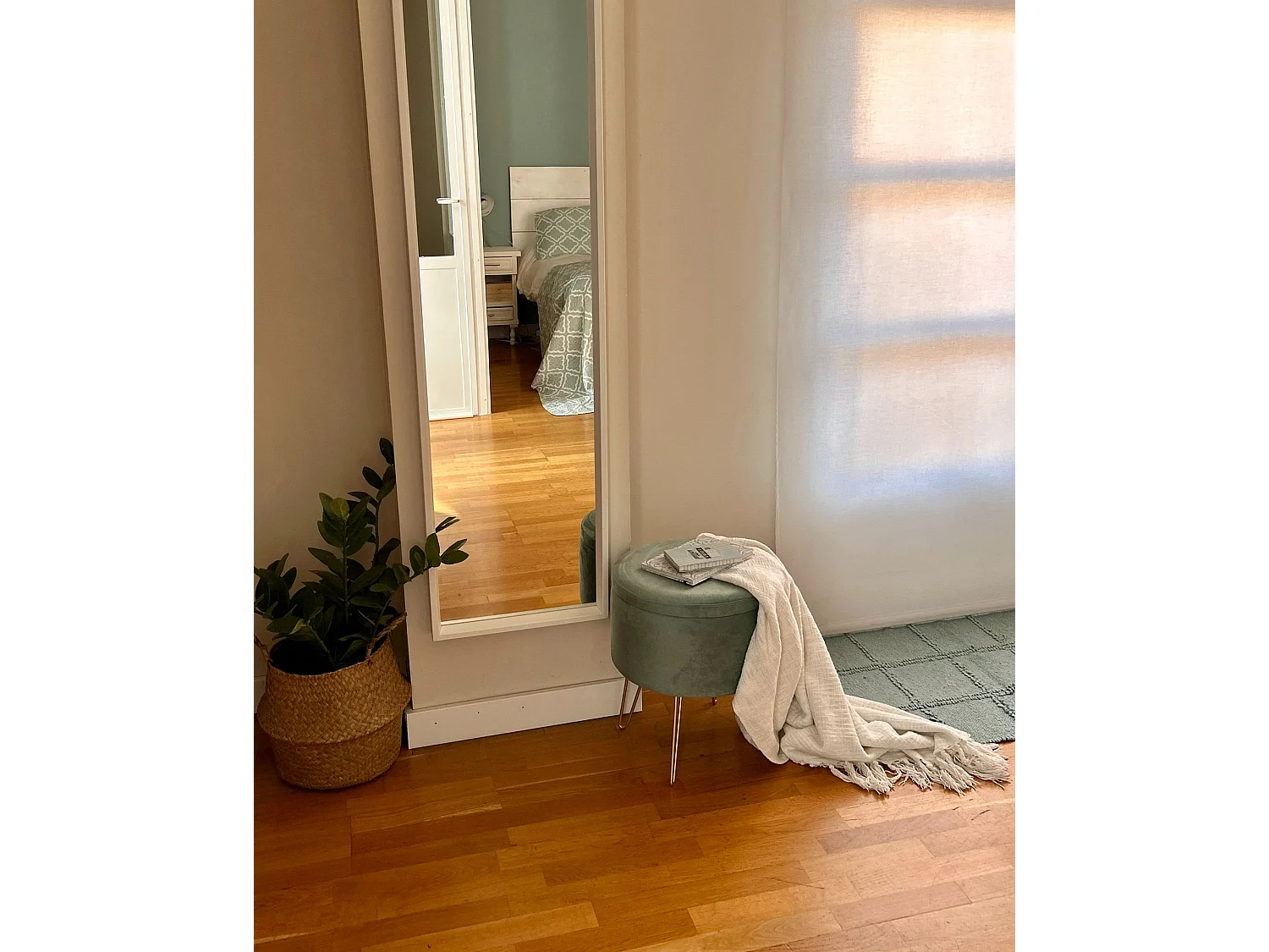 Pouf mit Stauraum SILAS Samtstoff Mintgrün 42 cm 42 cm 44 cm