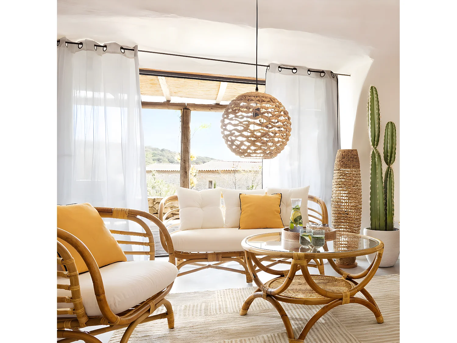 Lampadaire, lampe à poser sans pieds coloris Beige et métal noir - diamètre 31 x H. 118 cm