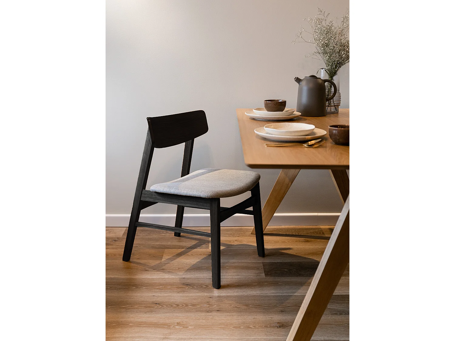 Chaise en bois - chêne noir/gris clair - PARAVES