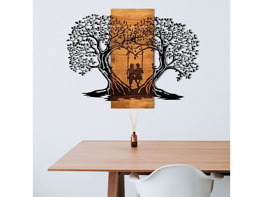 Décoration murale en métal et bois Amoureux sur balançoire
