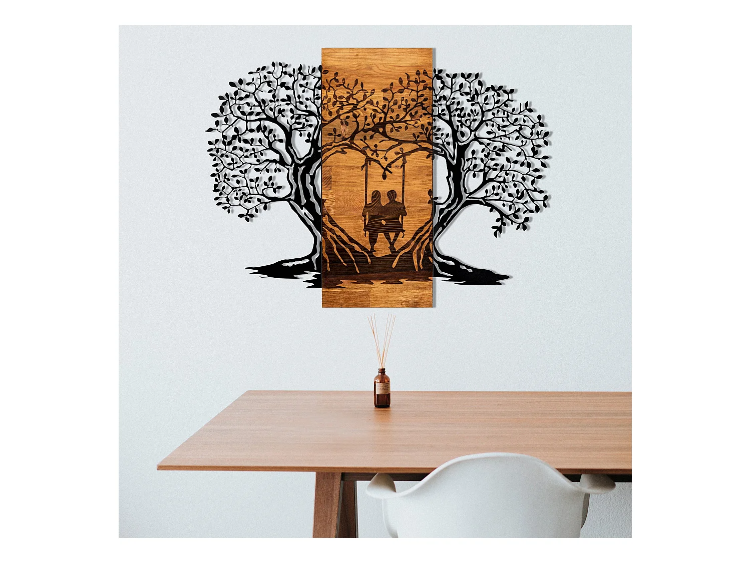 Décoration murale en métal et bois Amoureux sur balançoire