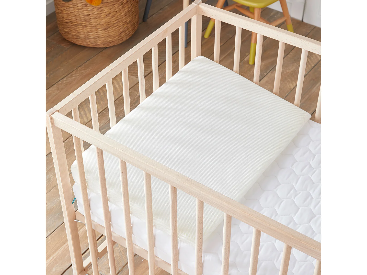 Plan incliné Ventilé - 70x35 cm | Inclinateur 10° | Pour lit bébé 70x140cm | Déhoussable