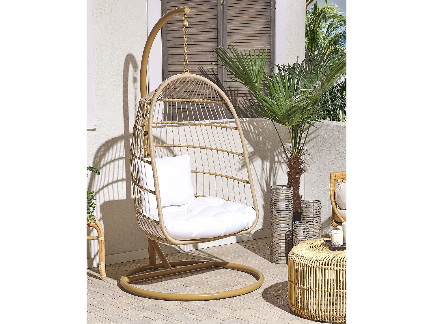 Poltrona sospesa con supporto da pavimento ALLERA Beige