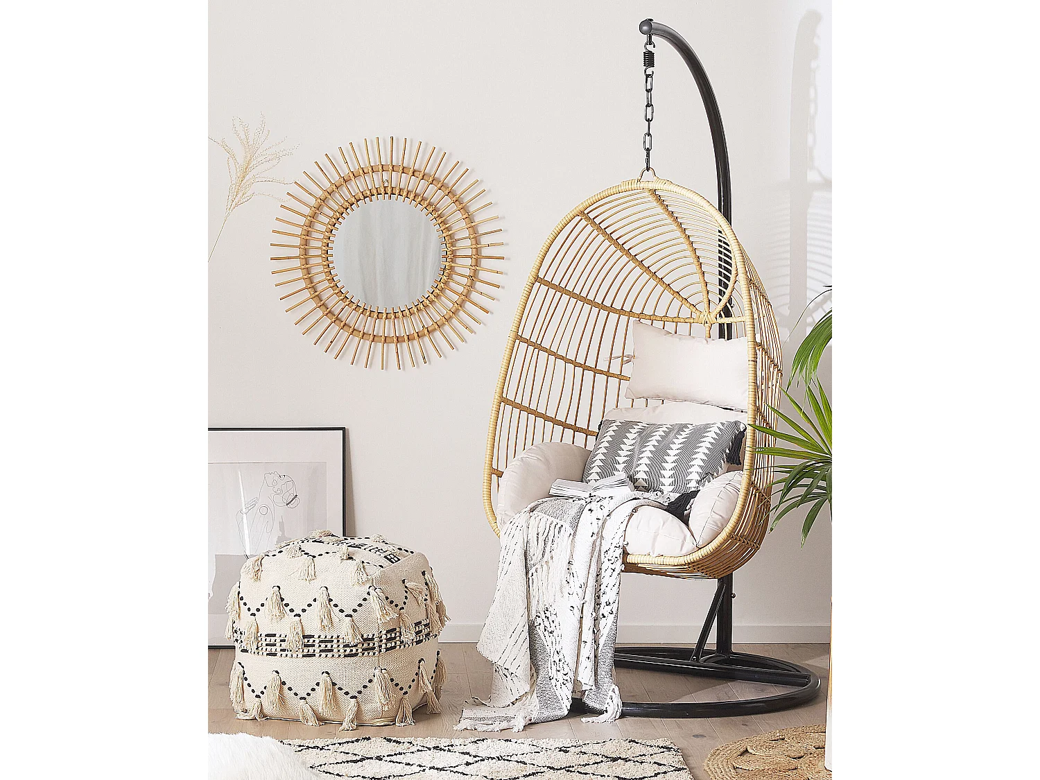 Moderner Hängekorbsessel Rattan mit schwarzem Gestell inkl. Kissen Beige Casoli