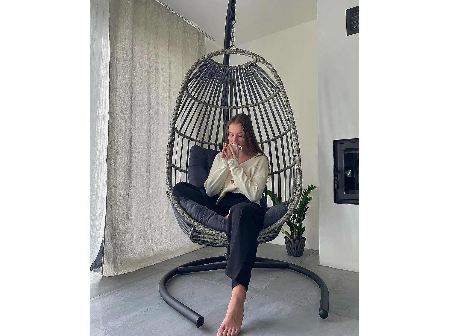 Hangstoel met standaard SESIA Donkergrijs