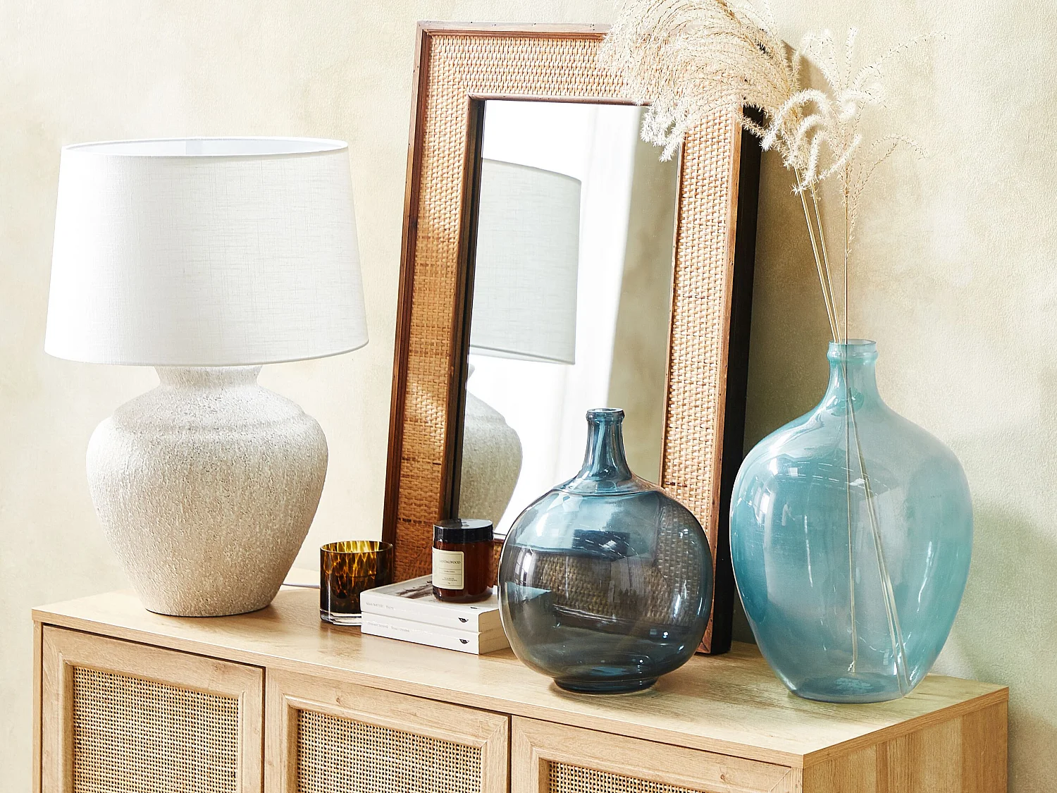 Runde Blumenvase aus gefärbtem Glas handgefertigt hellblau 39 cm Roti