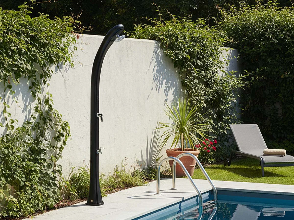 Ducha Solar Exterior So Happy 28L Formidra - 216x24x26cm HDPE Reciclable - Enjuague de Pies, Cabezal, Mezclador Frío/Calor -