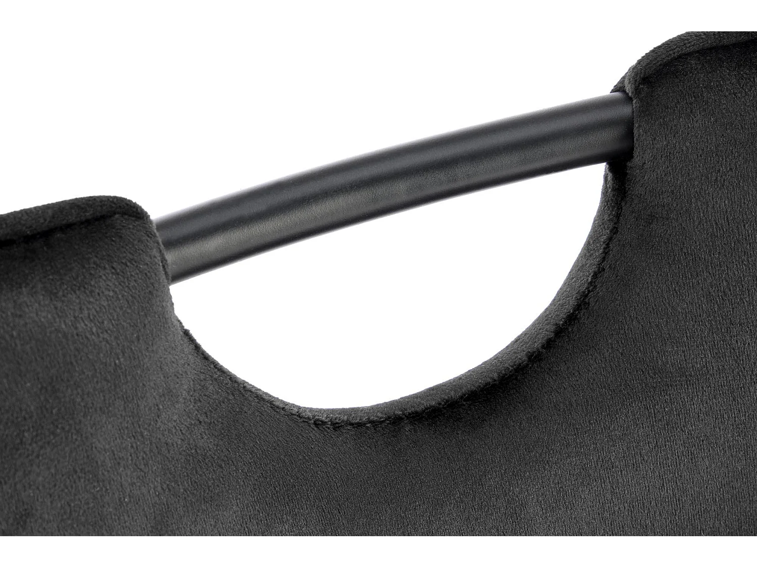 Silla de diseño Selar de metal y terciopelo negro