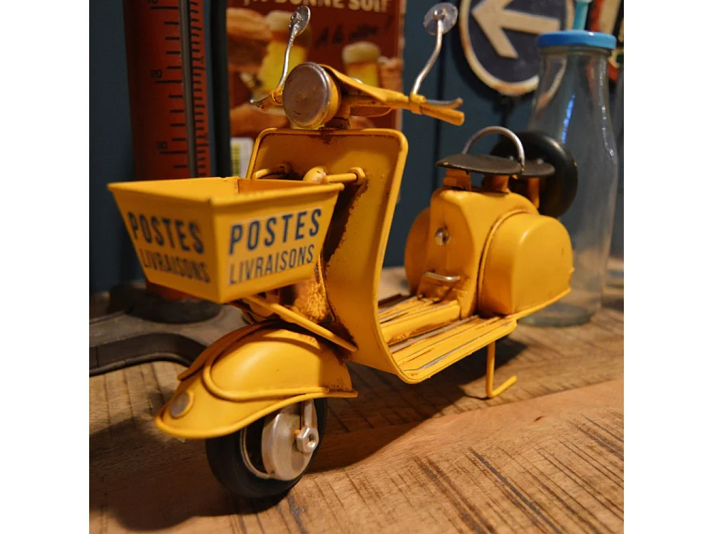 Scooter décoratif en métal Livraisons