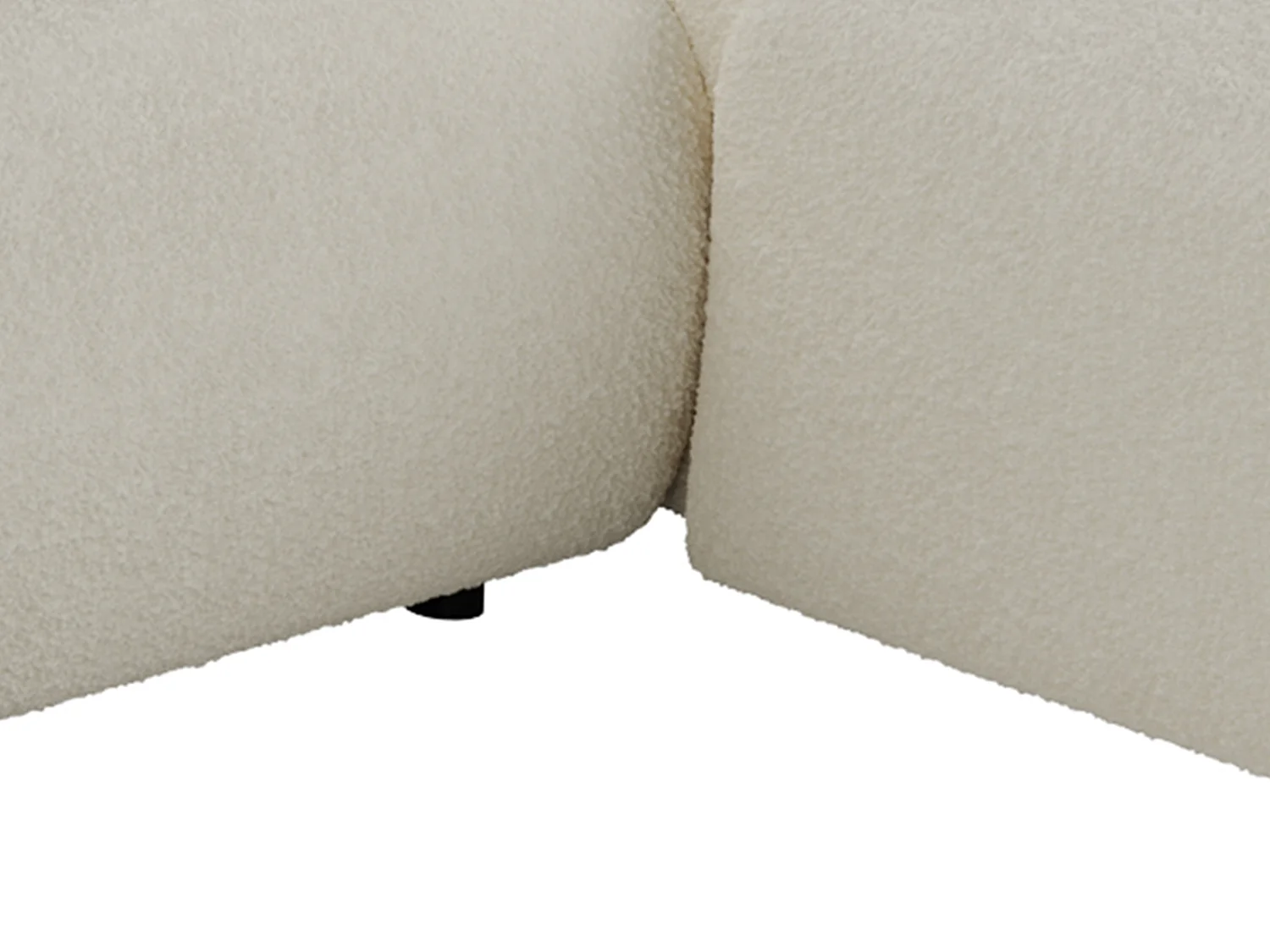 Grand canapé d'angle panoramique en tissu bouclette blanc POGNI de Maison Céphy