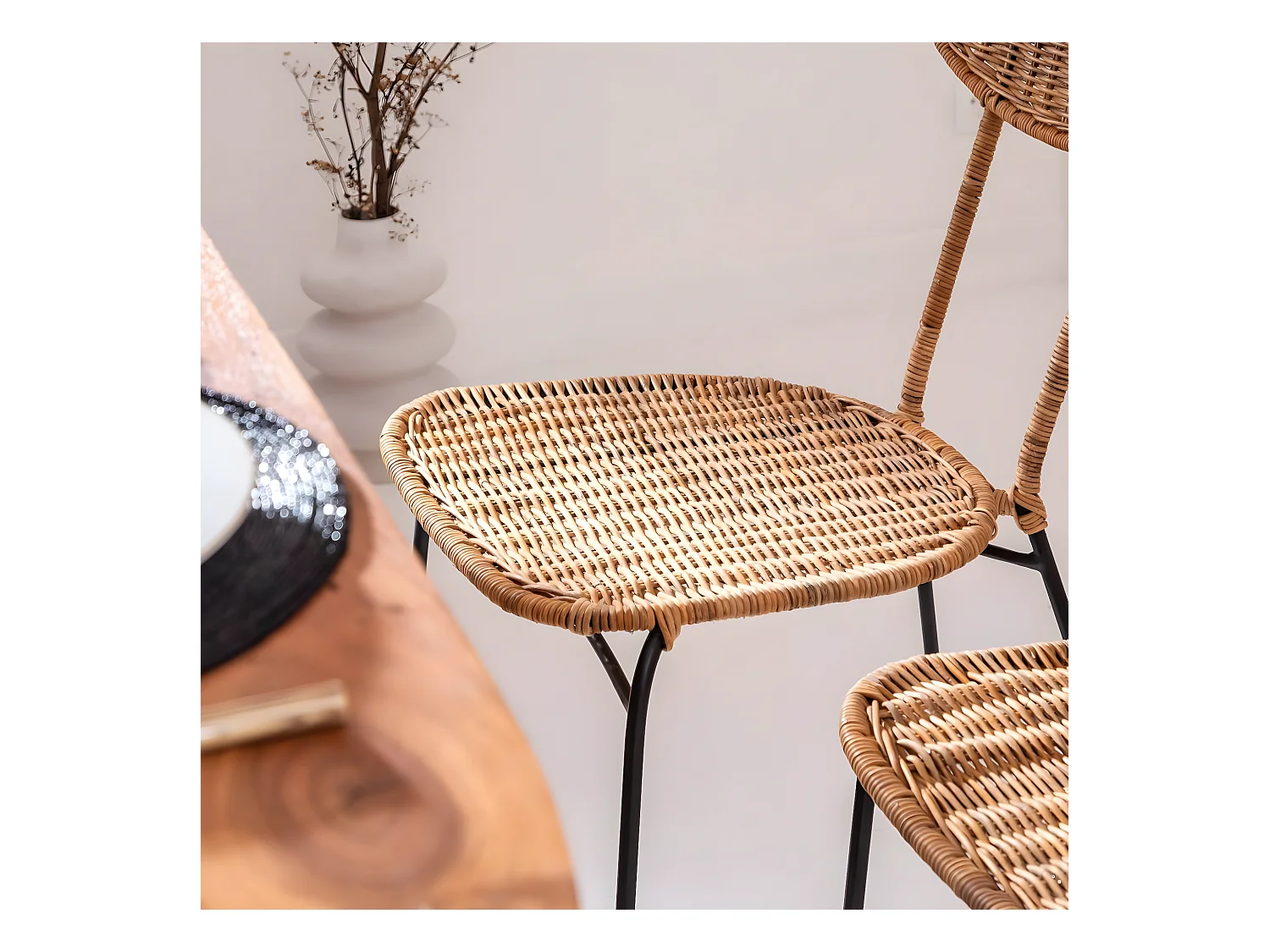 Juego de 2 sillas de ratán y metal Leila para un irresistible toque bohemio