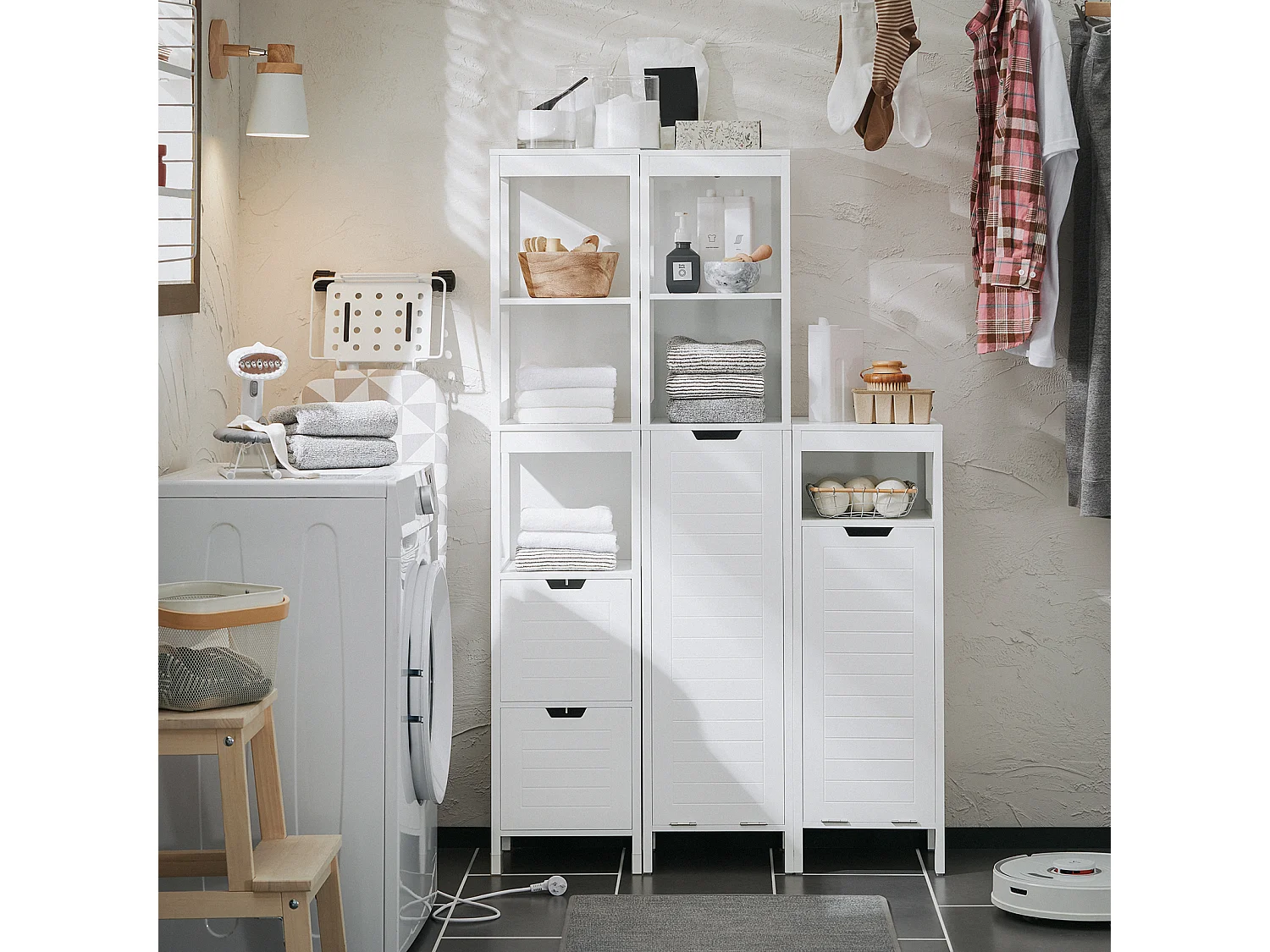 Mobile Alto Con Sacco Portabiancheria Pieghevole Mobiletto Bagno Scaffale Bianco 30x30x145cm BZR123-W SoBuy