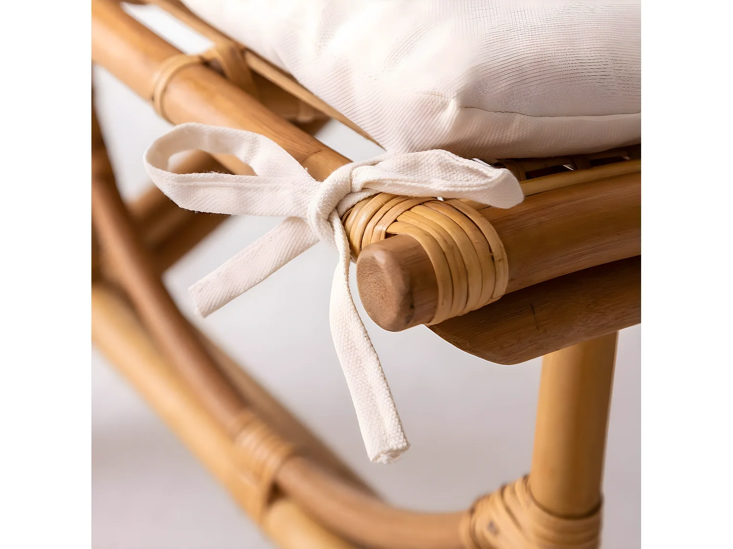 Fauteuil cinéma en rotin 1 place Mayeul