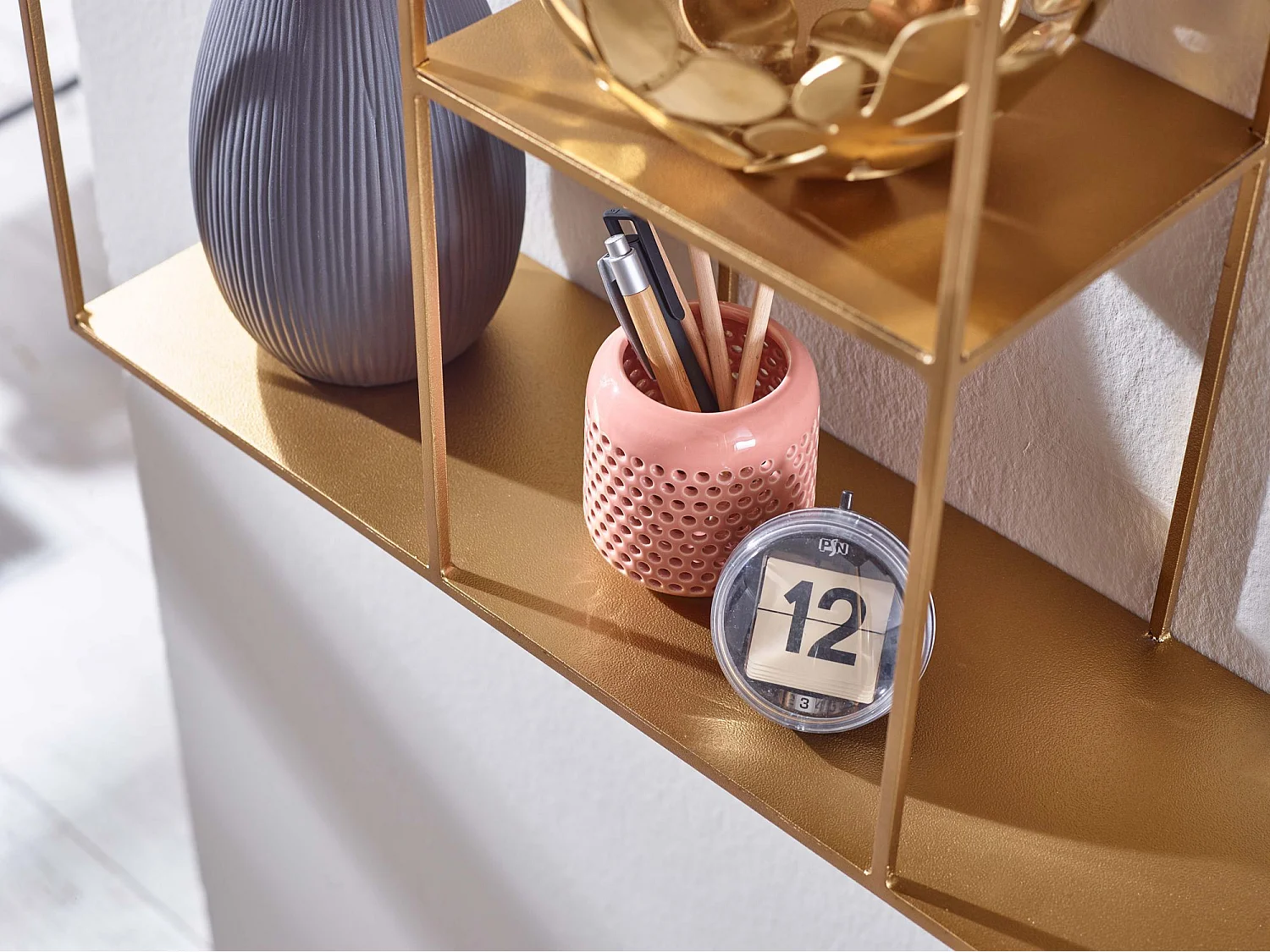 Étagère Murale 68x68x17 cm Carré Métal Moderne Pour Mur Flottante Or