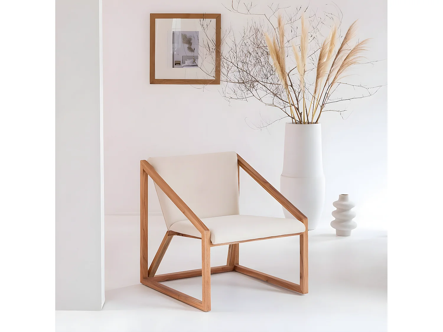 Fauteuil symétrique en bois de mindy Suzie