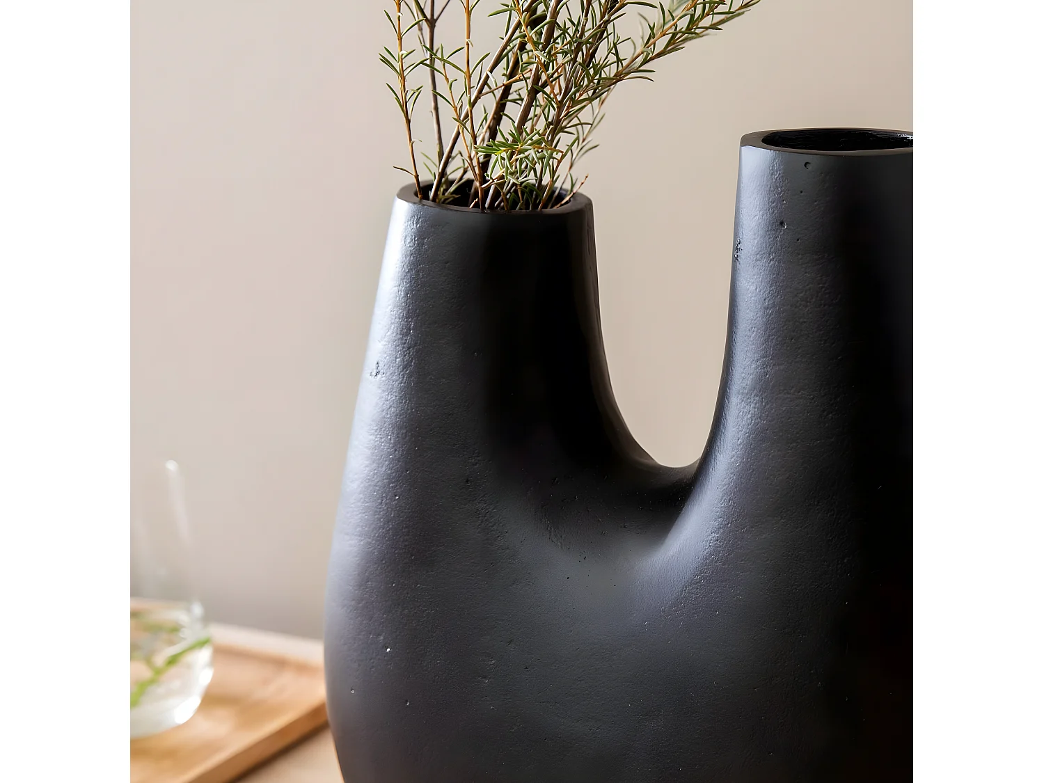 Vase noir 2 tiges en aluminium Tulipa