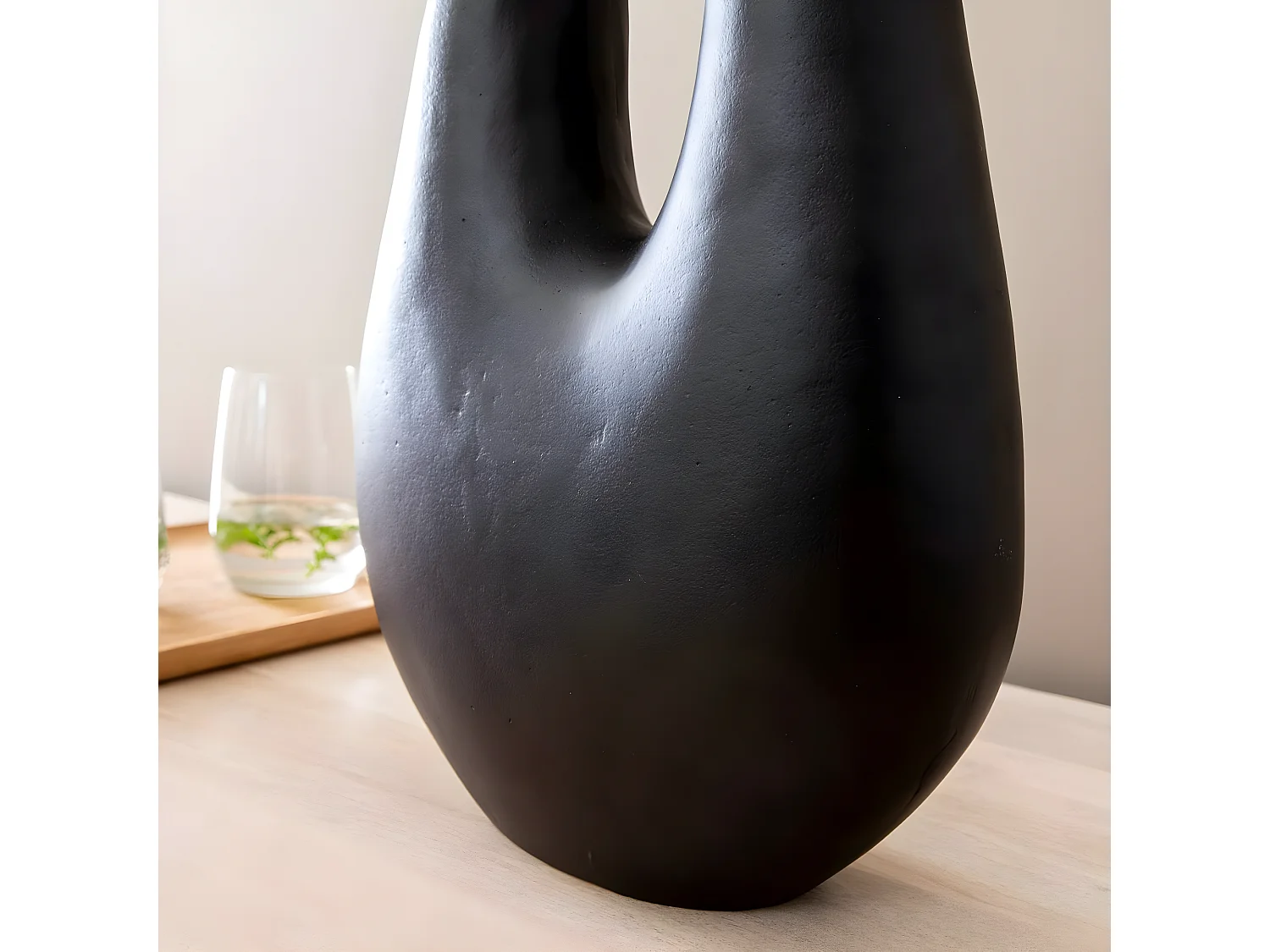 Vase noir 2 tiges en aluminium Tulipa