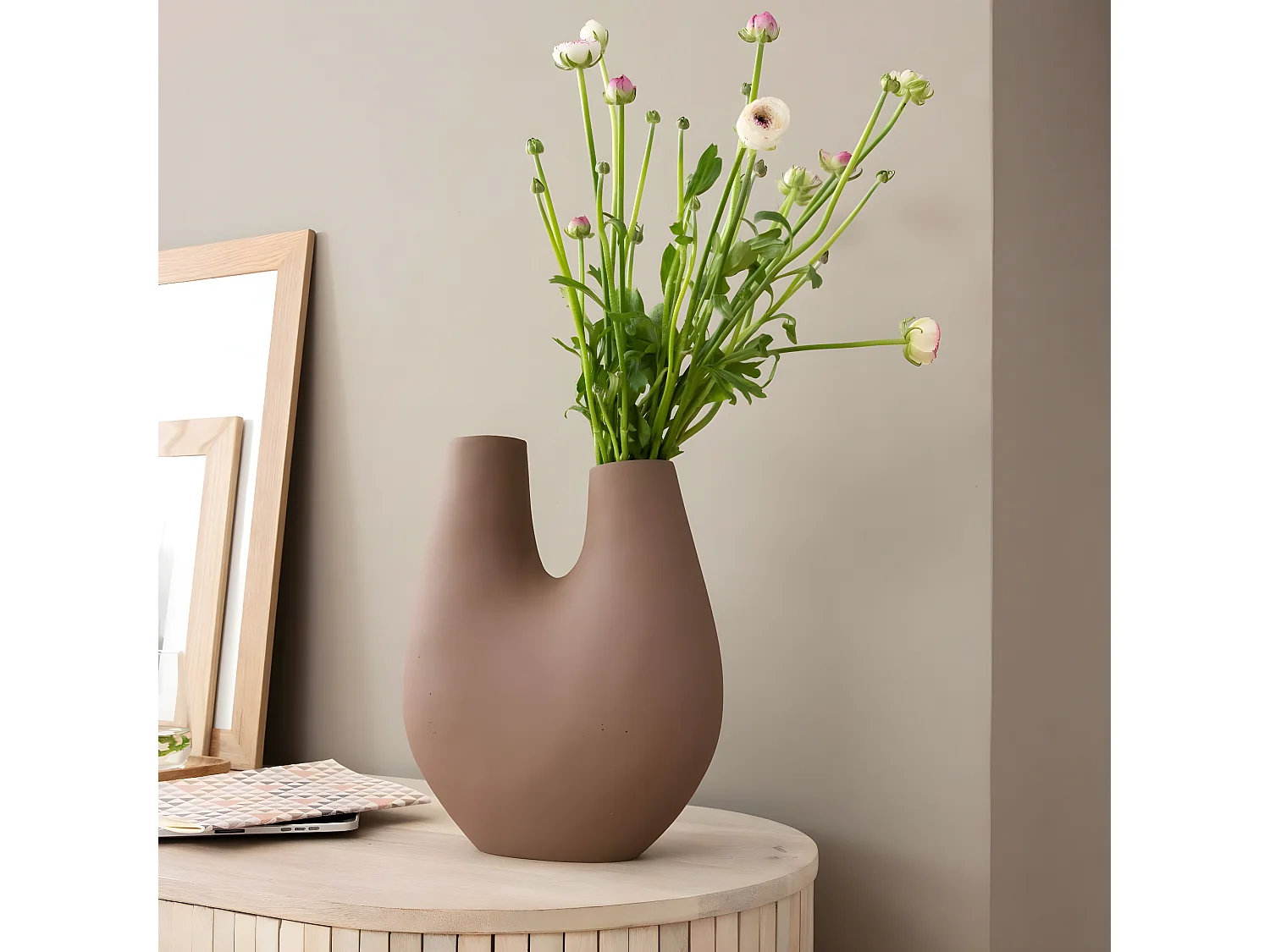 Vase marron 2 tiges en aluminium Tulipa