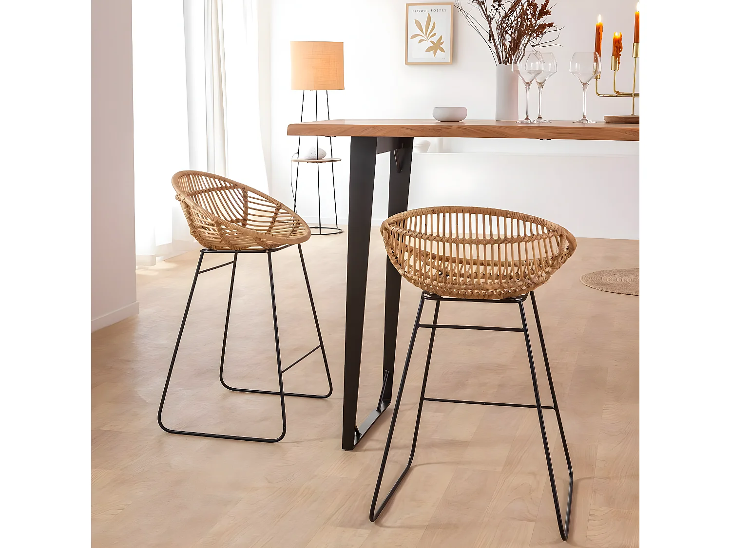 Tabouret de bar rond en rotin et métal Calvi