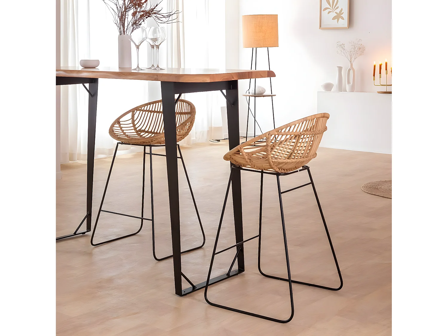 Tabouret de bar rond en rotin et métal Calvi