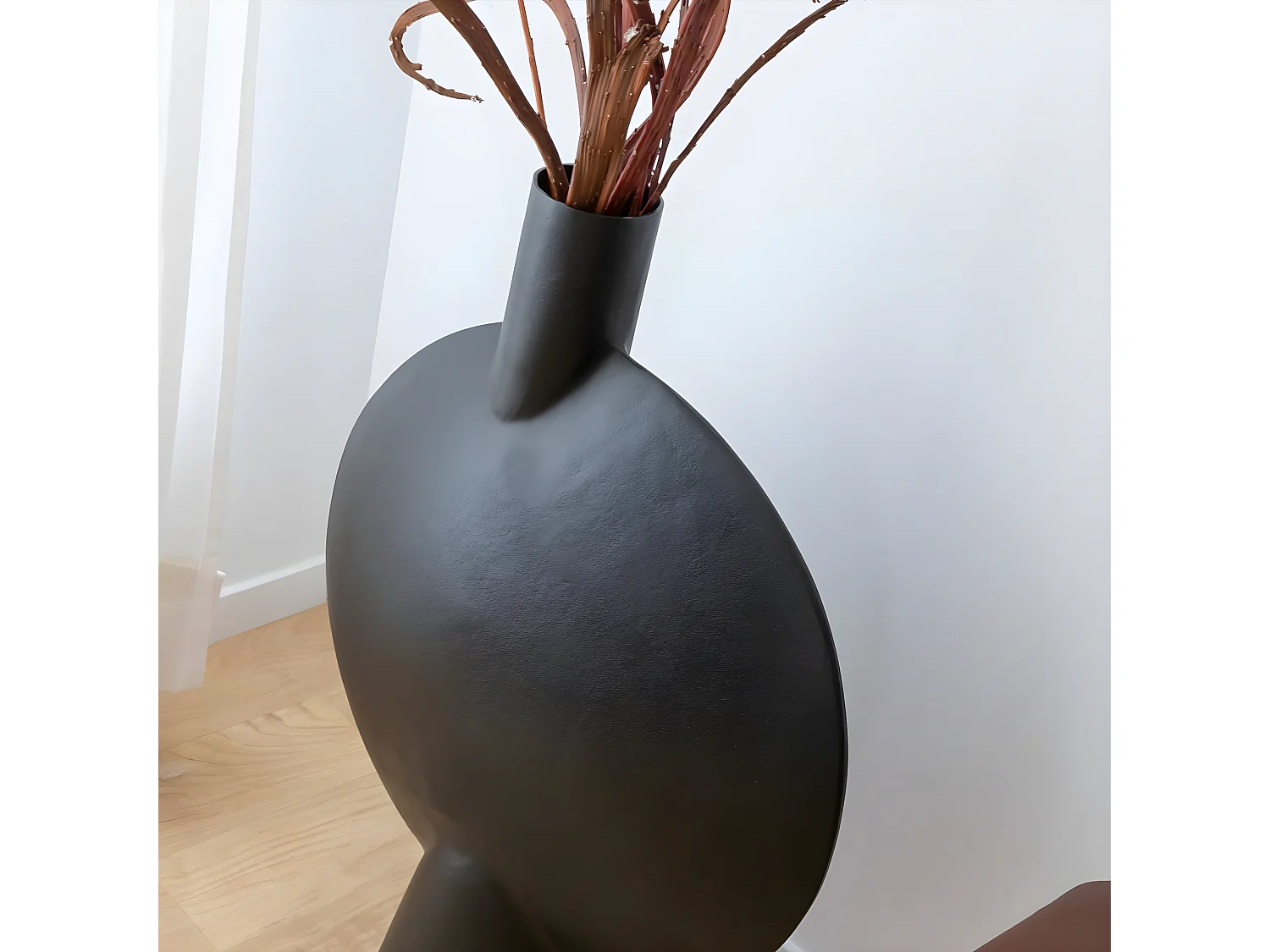 Grand vase noir Hortensia