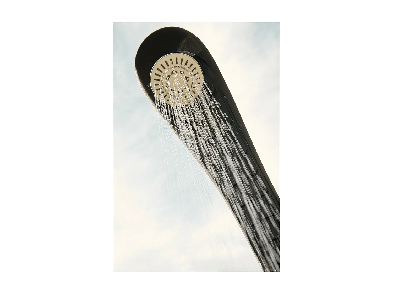 Formidra Cobra 32L 217x30x34cm Doccia solare da esterno - Risciacquo piedi - Riscaldamento solare - Polietilene riciclabile  - Colore blu