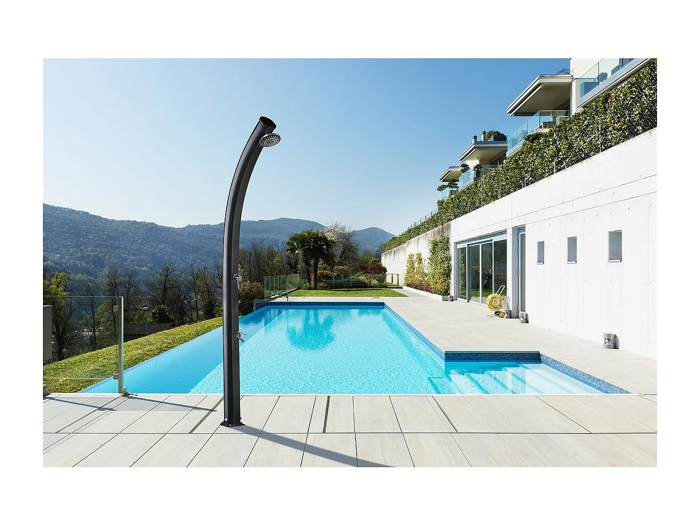 Douche Solaire Extérieure Jolly 25L Formidra 233x15x16.5cm- Aluminium - Rince pieds, Pommeau et Mitigeur -  - Coloris Rose