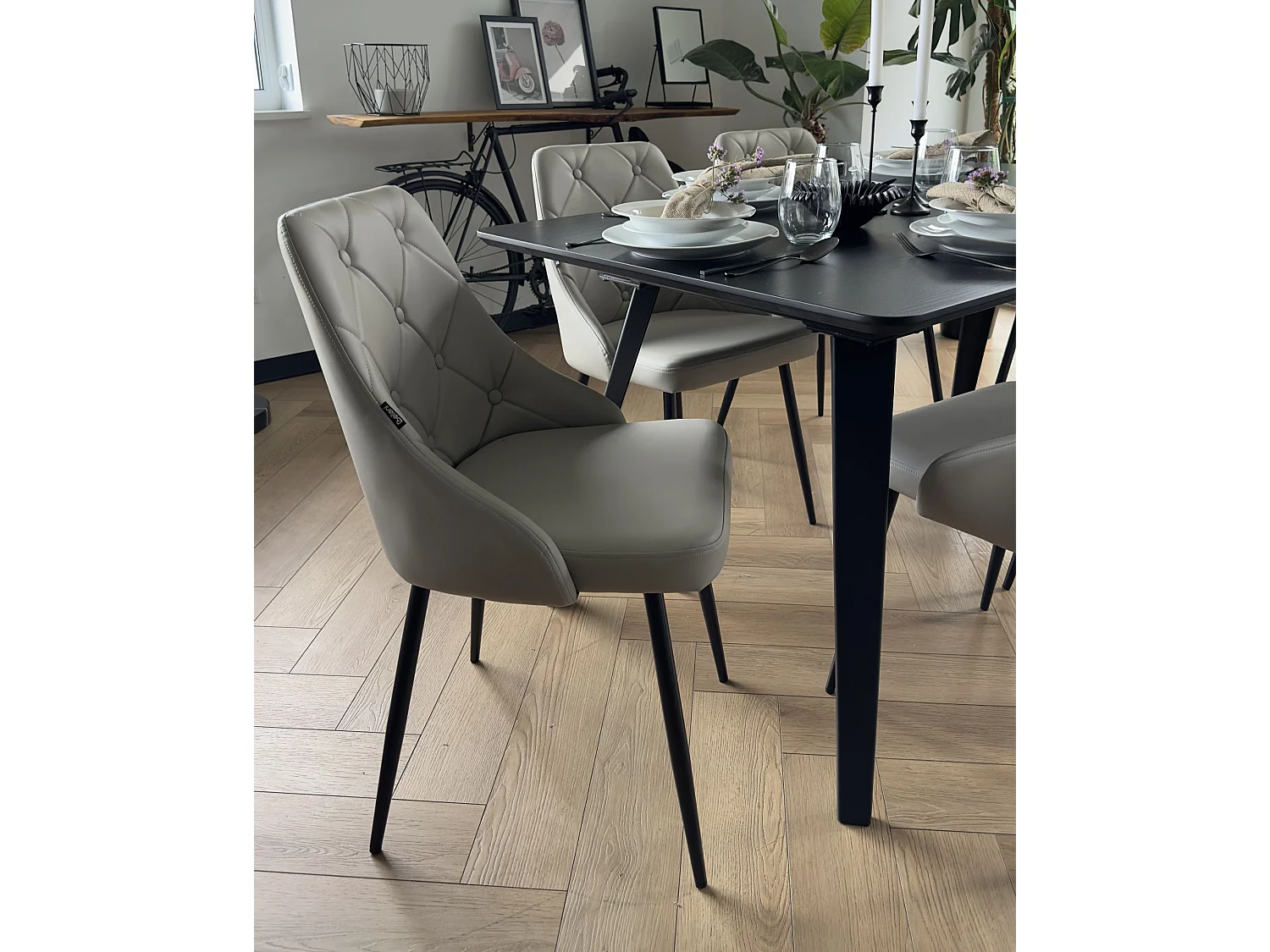 Lot de 2 chaises de salle à manger VALERIE Cuir PU Gris clair