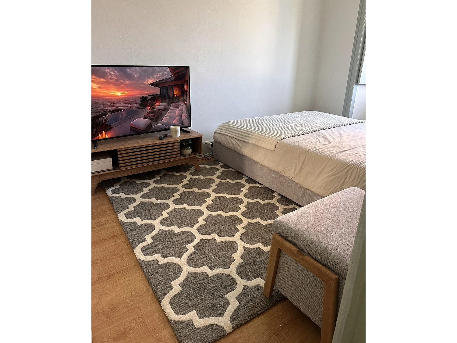 Tapis en laine gris 140 x 200 cm YALOVA