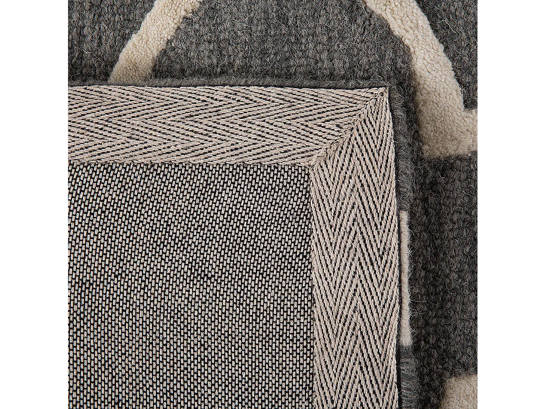 Tappeto rettangolare grigio 140 x 200 cm YALOVA